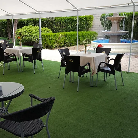 Hotel Almagro-3